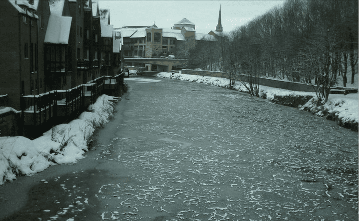 frozen river wear december 2010