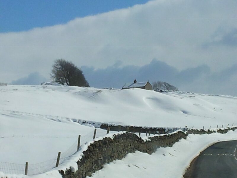 Snowfall and snowdrifts in the pennines in March 2013